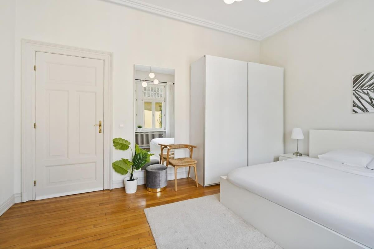 Room W Shared Bathroom&Kitchen In Luxury Villa Luxembourg Exterior photo